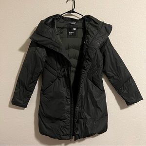 Women’s new Under Armour dark green puffer jacket